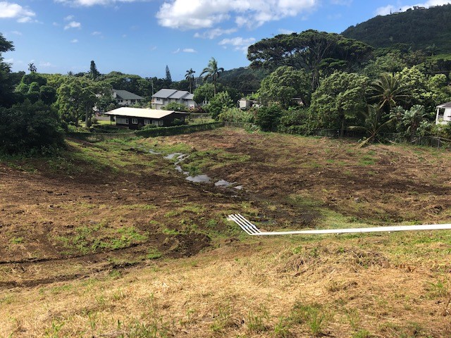 nuuanu dam siphoning wide shot
